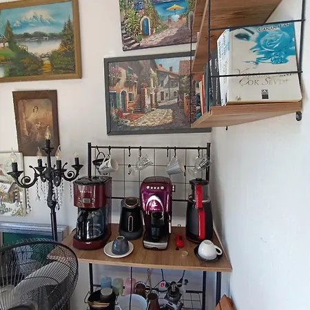 Side Apartment *